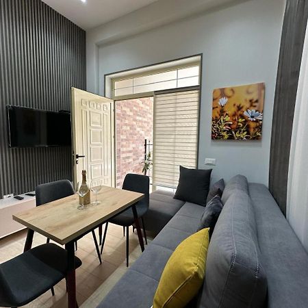 Vlorë Palm Side Hotel מראה חיצוני תמונה