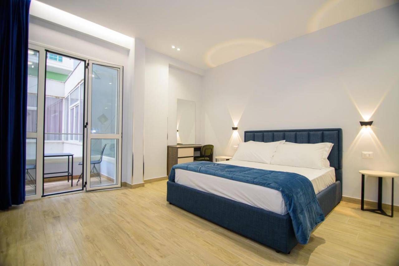 Vlorë Palm Side Hotel מראה חיצוני תמונה