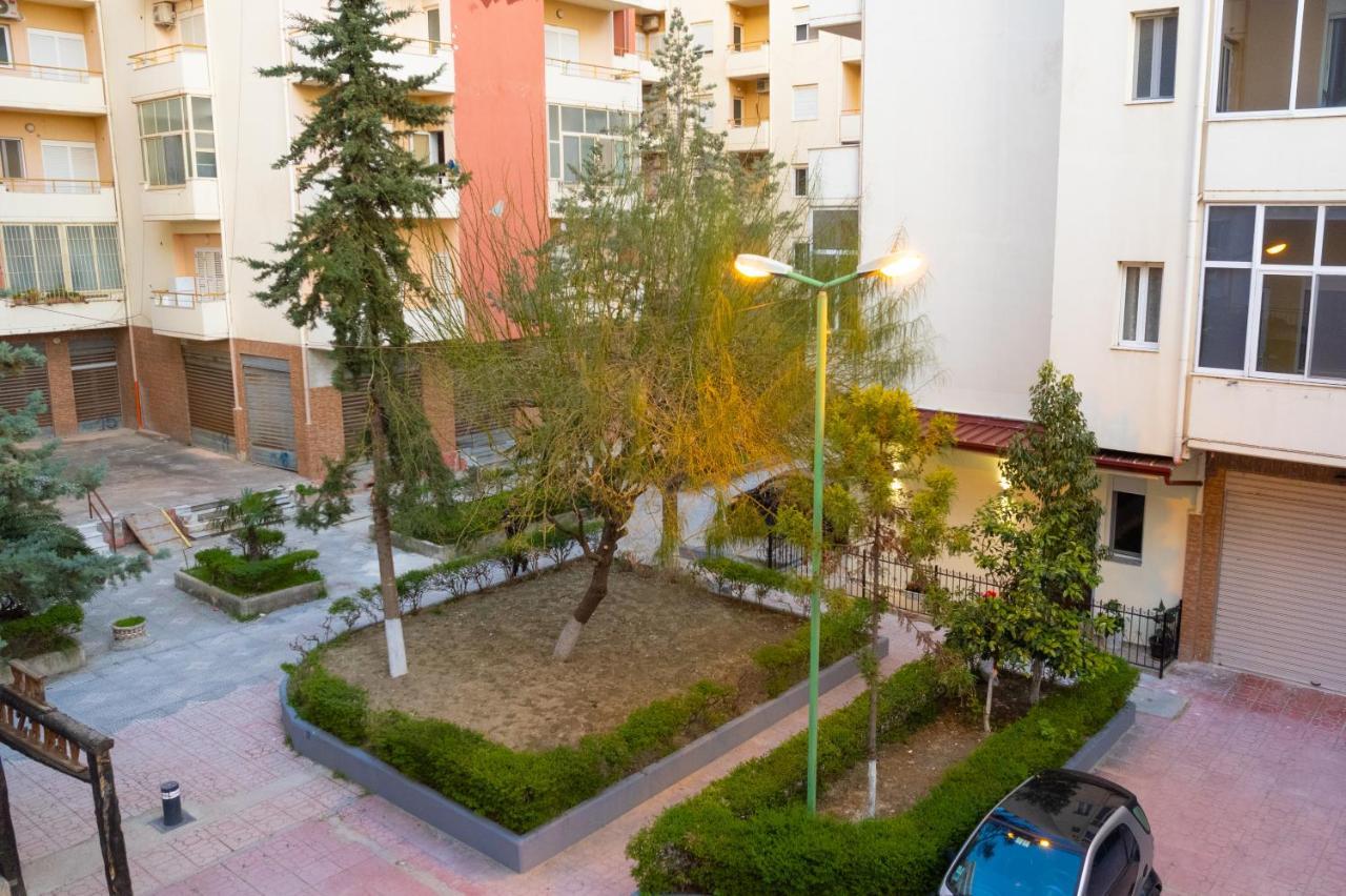Vlorë Palm Side Hotel מראה חיצוני תמונה